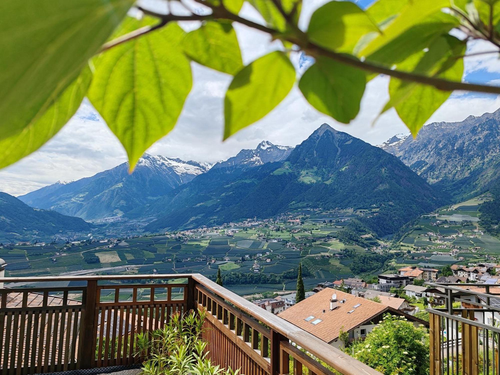 Schenna Garni Eden Bed & Breakfast Exterior foto